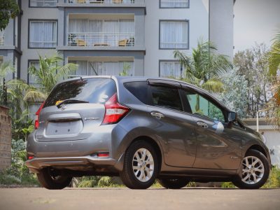 🔹 2018 Nissan Note Medalist E-Power – Hybrid Efficiency with Style ⚡🚗