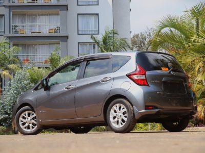 🔹 2018 Nissan Note Medalist E-Power – Hybrid Efficiency with Style ⚡🚗