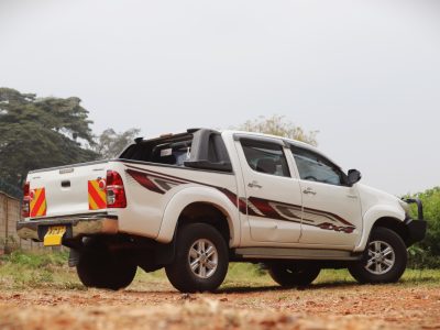 ⚡ 2013 Toyota Hilux Double Cab – 2400CC Diesel | Rugged Workhorse Pickup 💪🚛