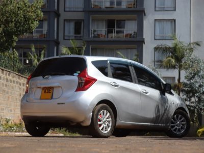 🌟 2014 Nissan Note Silver – 1300CC Petrol | Compact & Reliable Hatchback 🚘💨