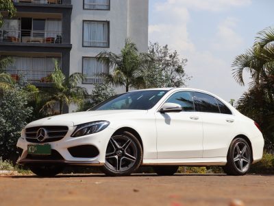 🌟 2018 Mercedes-Benz C220d White – Luxury Diesel Sedan in Nairobi 🚘✨