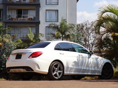 🌟 2018 Mercedes-Benz C220d White – Luxury Diesel Sedan in Nairobi 🚘✨