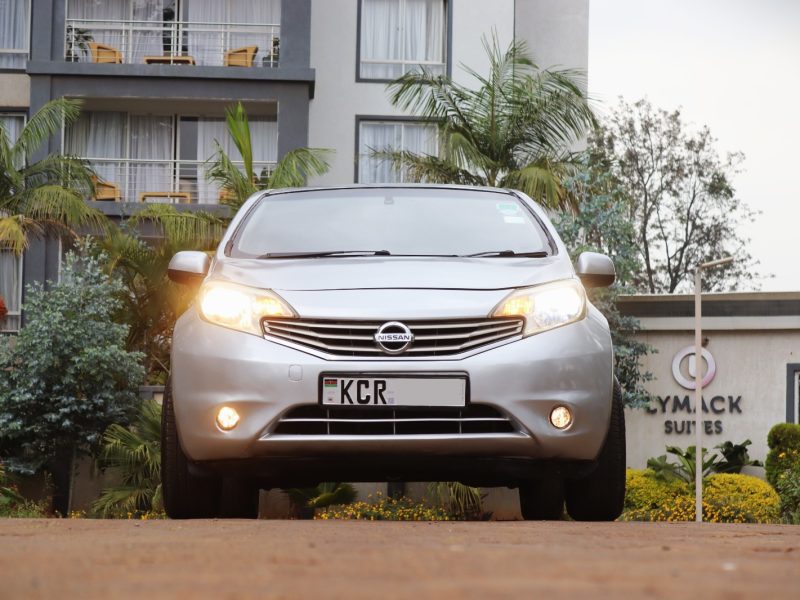 🚗 2013 Nissan Note Silver – Reliable 1300CC Petrol Hatchback in Nairobi 🌟