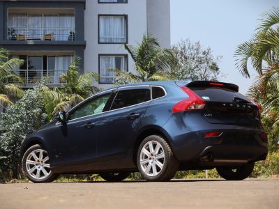 2016 Volvo V40 T4 Blue – Premium Hatchback with Turbocharged Power & Scandinavian Luxury