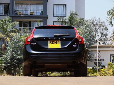 2014 Volvo V60 T4 Black – Scandinavian Luxury in a Sleek Estate