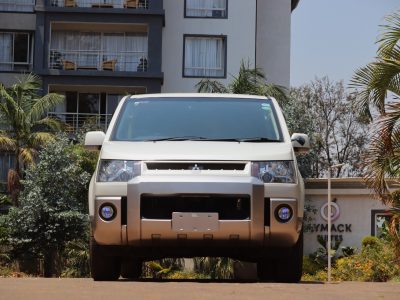 🚐 2017 Mitsubishi Delica – White | Diesel/Petrol