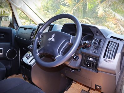 🚐 2017 Mitsubishi Delica – White | Diesel/Petrol