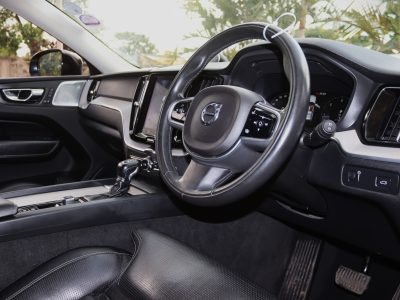 🚘 2018 Volvo XC60 D4 Inscription – Black
