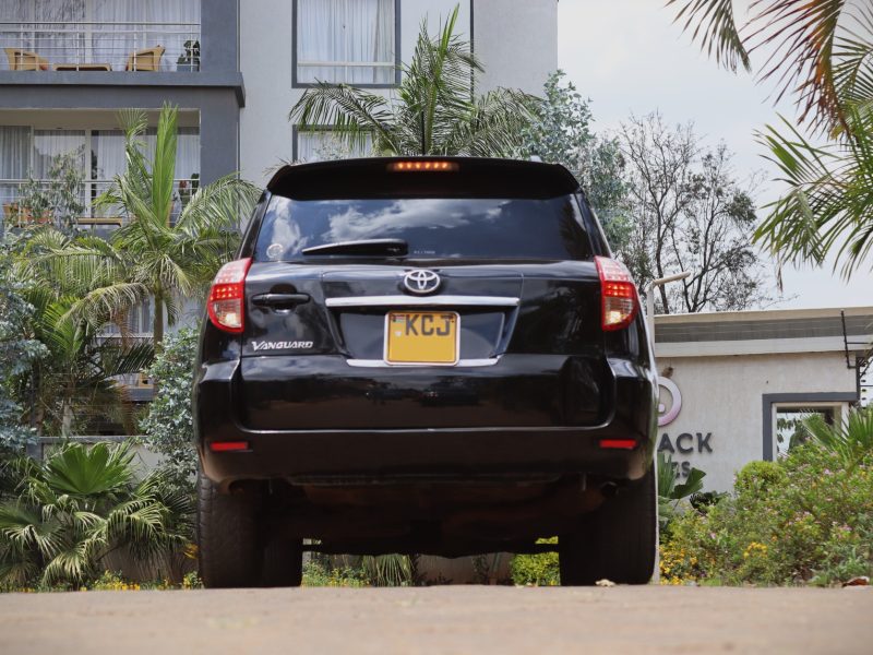 🚘 BLACK 2010 TOYOTA VANGUARD – Power, Prestige & Practicality in One SUV! 🚘