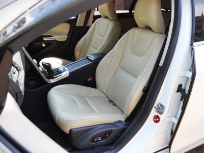 🚘 VOLVO V60 D4 2018 – Scandinavian Luxury Meets Precision Performance! ☀️