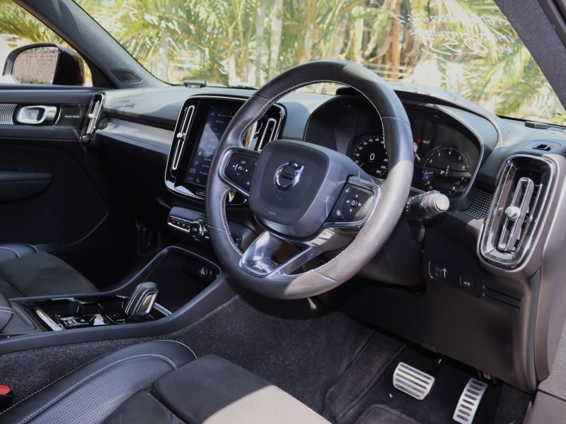 🔥 VOLVO XC40 R-DESIGN 2018 – Blue Beauty, Bold Spirit! 💙