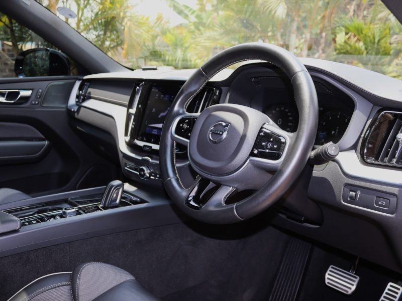 🔥 VOLVO XC60 B6 R-DESIGN – WHITE | YOM 2021 🔥