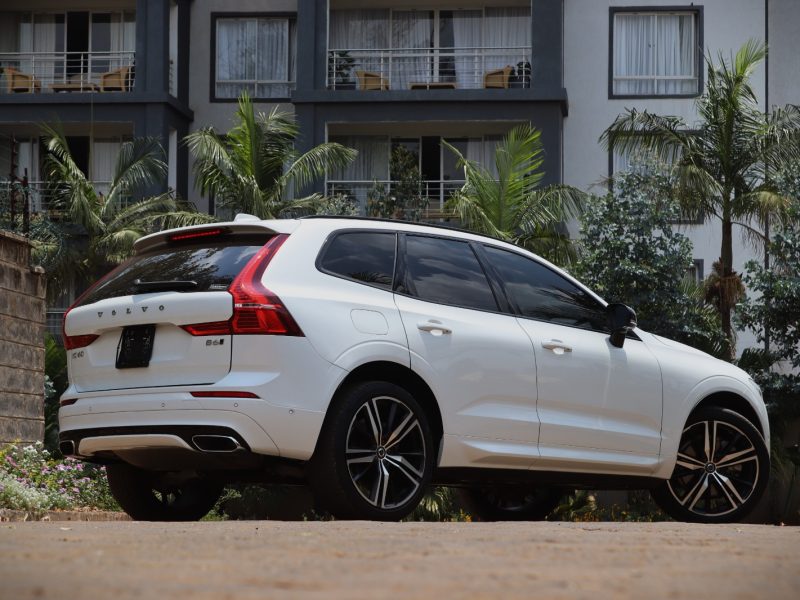 🔥 VOLVO XC60 B6 R-DESIGN – WHITE | YOM 2021 🔥