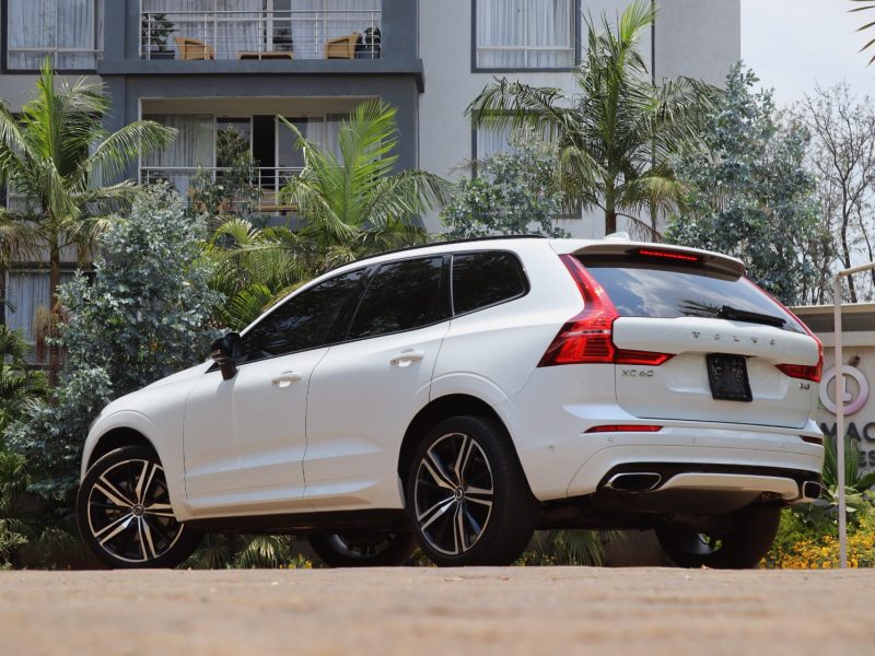 🔥 VOLVO XC60 B6 R-DESIGN – WHITE | YOM 2021 🔥