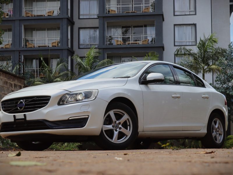 🤍 VOLVO S60 D4 2018 | SCANDINAVIAN LUXURY MEETS DIESEL POWER 🤍