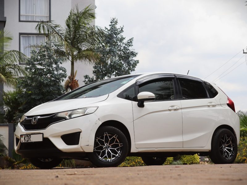 🌟 2017 HONDA FIT — WHITE PERFECTION THAT FITS YOUR LIFE! 🤍🚘