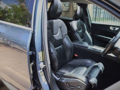 💎 2018 VOLVO XC60 D4 INSCRIPTION — ELEGANT BLUE MASTERPIECE 💙✨