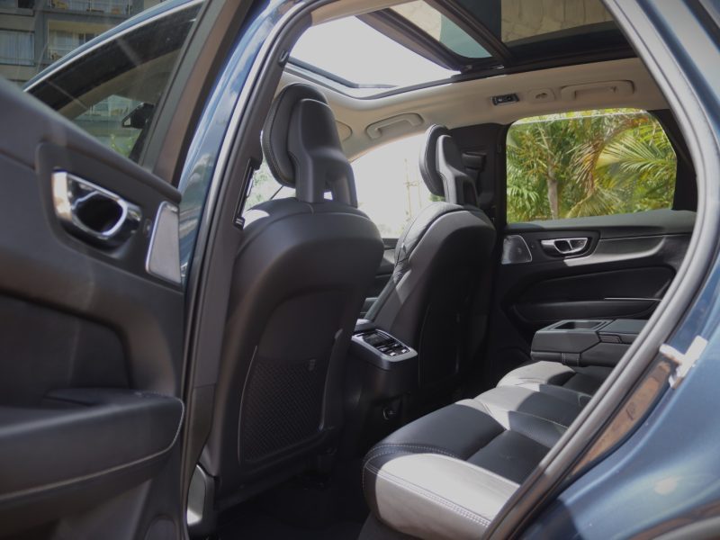 💎 2018 VOLVO XC60 D4 INSCRIPTION — ELEGANT BLUE MASTERPIECE 💙✨