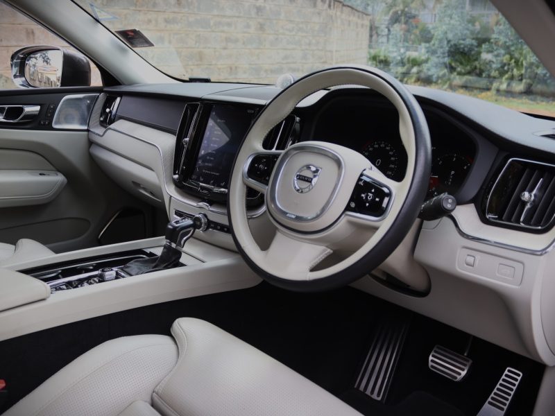 💚 2019 VOLVO XC60 D4 POLESTAR — UNLEASHED IN STUNNING JUNGLE GREEN 🌿✨