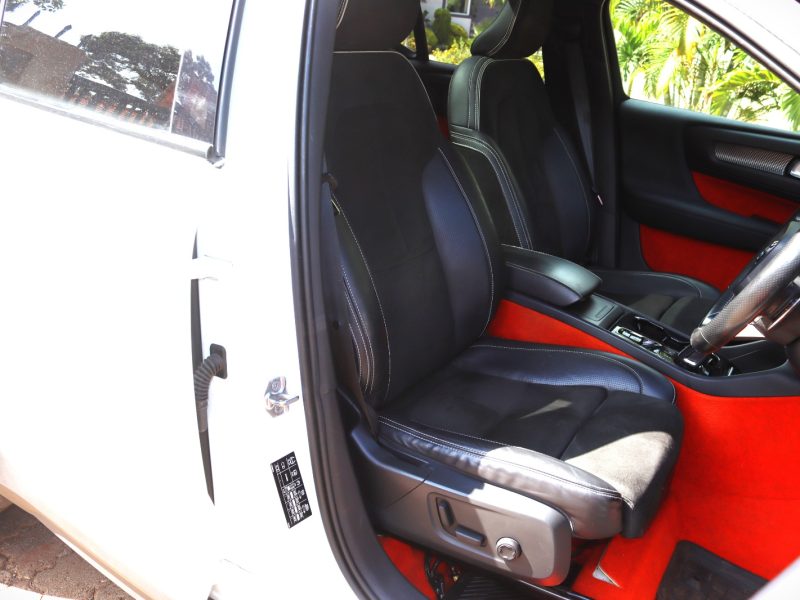 🤍 2018 VOLVO XC40 R-DESIGN WHITE | SPORTY ELEGANCE, SCANDINAVIAN POWER 🚙✨