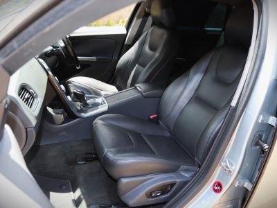 🚗 2015 VOLVO V60 T4 SILVER | SCANDINAVIAN ELEGANCE MEETS SPORTY PERFORMANCE ✨