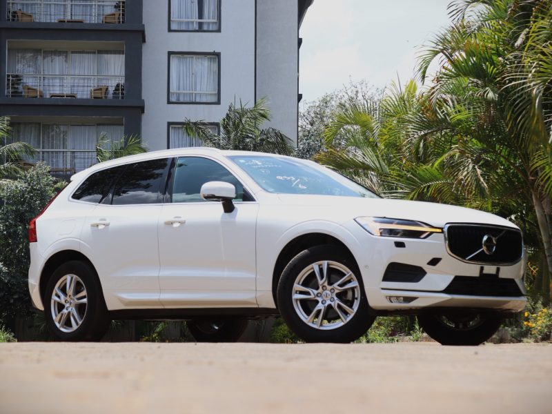 🤍 2019 VOLVO XC60 T5 — ELEGANCE MEETS POWER IN PURE WHITE! 🚙✨