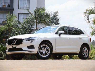 🤍 2019 VOLVO XC60 T5 — ELEGANCE MEETS POWER IN PURE WHITE! 🚙✨