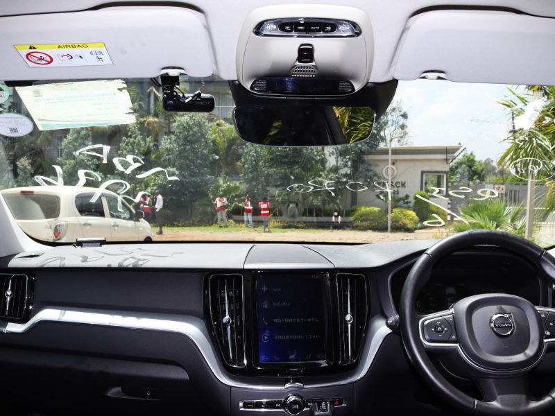 🤍 2019 VOLVO XC60 T5 — ELEGANCE MEETS POWER IN PURE WHITE! 🚙✨