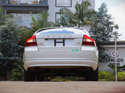 🤍 2010 VOLVO S80 – ELEGANT WHITE | 2500CC PETROL TURBO • EXECUTIVE LUXURY SEDAN