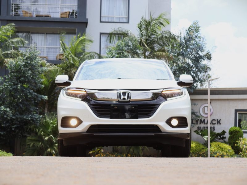 🤍 2018 HONDA VEZEL HYBRID – WHITE | 1500CC PETROL-HYBRID • COMPACT SUV • SUPER FUEL-EFFICIENT