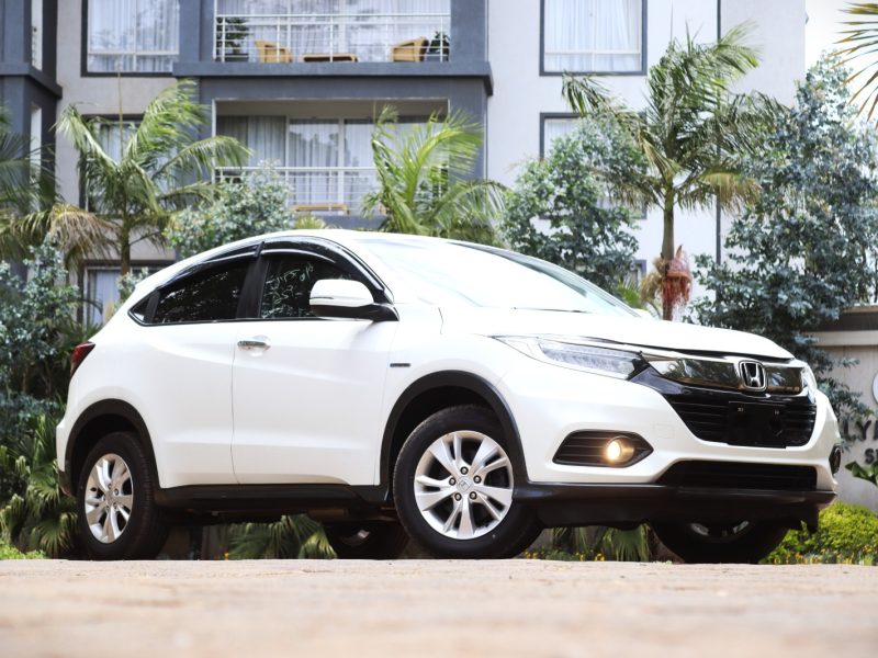 🤍 2018 HONDA VEZEL HYBRID – WHITE | 1500CC PETROL-HYBRID • COMPACT SUV • SUPER FUEL-EFFICIENT