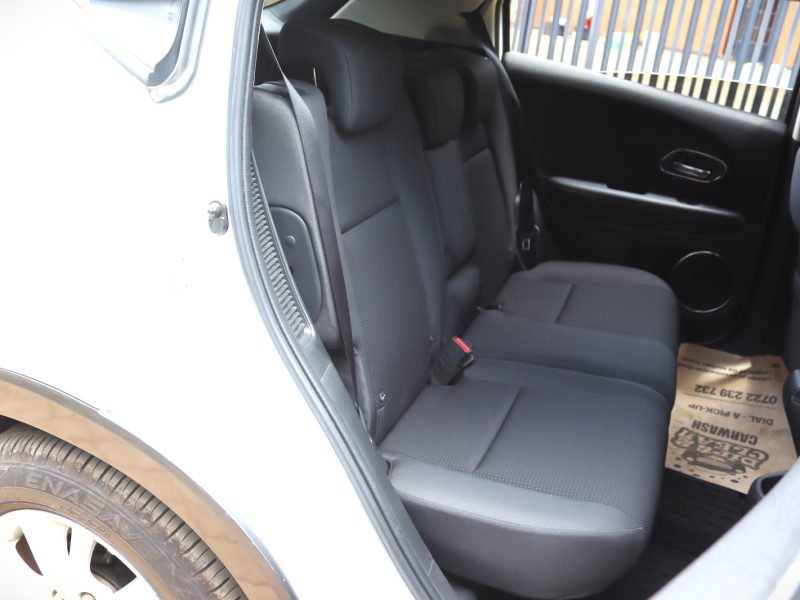 🤍 2018 HONDA VEZEL HYBRID – WHITE | 1500CC PETROL-HYBRID • COMPACT SUV • SUPER FUEL-EFFICIENT