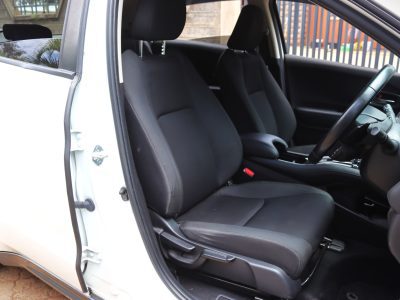 🤍 2018 HONDA VEZEL HYBRID – WHITE | 1500CC PETROL-HYBRID • COMPACT SUV • SUPER FUEL-EFFICIENT