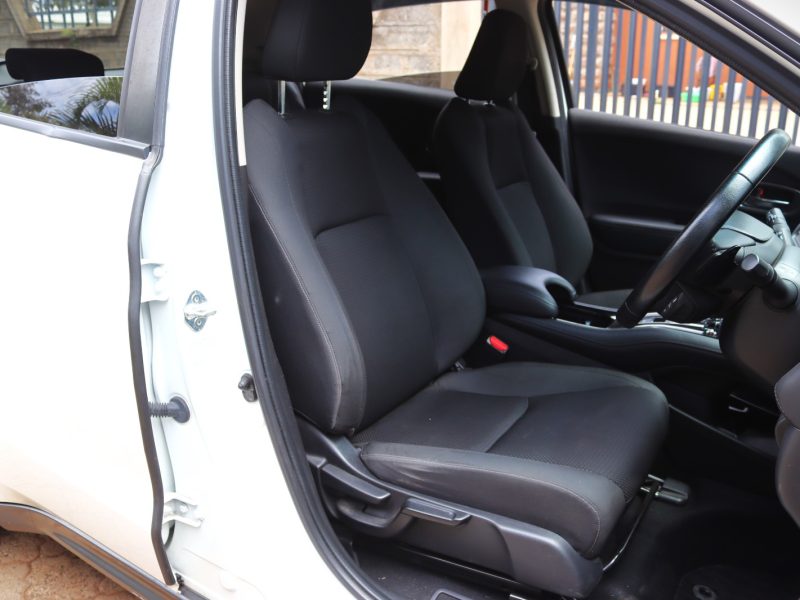 🤍 2018 HONDA VEZEL HYBRID – WHITE | 1500CC PETROL-HYBRID • COMPACT SUV • SUPER FUEL-EFFICIENT