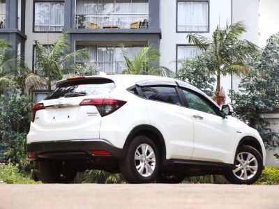🤍 2018 HONDA VEZEL HYBRID – WHITE | 1500CC PETROL-HYBRID • COMPACT SUV • SUPER FUEL-EFFICIENT