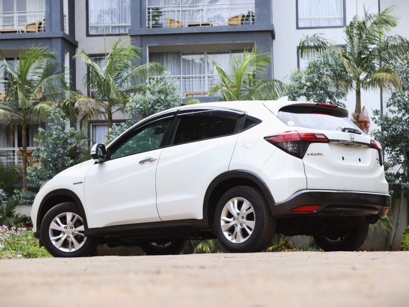 🤍 2018 HONDA VEZEL HYBRID – WHITE | 1500CC PETROL-HYBRID • COMPACT SUV • SUPER FUEL-EFFICIENT