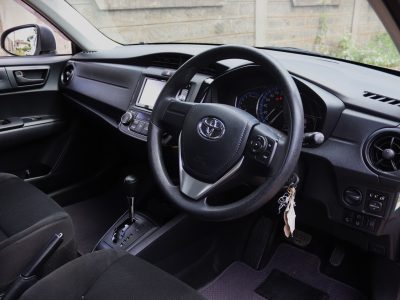 🤍 2018 TOYOTA AXIO HYBRID – PEARL WHITE | 1500CC PETROL-HYBRID • SUPER FUEL-EFFICIENT • COMFORTABLE SEDAN