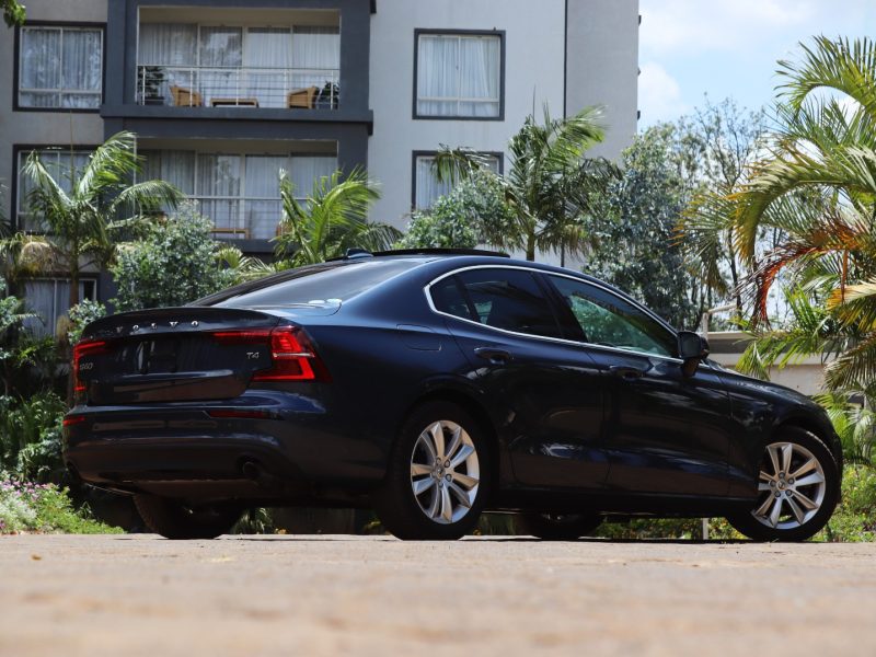 🔵 2020 VOLVO S60 T4 – BLUE | 2000CC PETROL TURBO • LUXURY SEDAN • PREMIUM PERFORMANCE