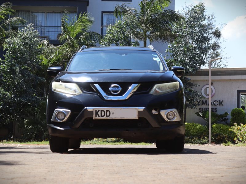 Nissan X-Trail – Black | YOM 2014 | 2000CC Petrol • Sunroof