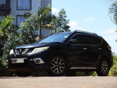 Nissan X-Trail – Black | YOM 2014 | 2000CC Petrol • Sunroof