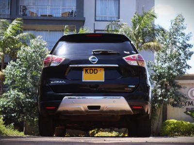 Nissan X-Trail – Black | YOM 2014 | 2000CC Petrol • Sunroof