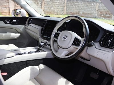 Volvo XC60 D4 Inscription – Bronze | YOM 2018 | 2000CC Diesel Turbo