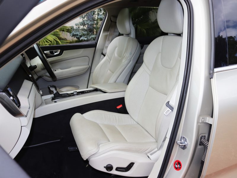 Volvo XC60 D4 Inscription – Bronze | YOM 2018 | 2000CC Diesel Turbo