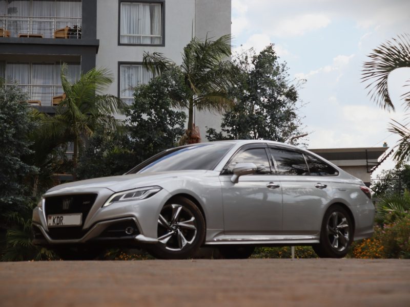 Toyota Crown RS – YOM 2018 | 2500CC Petrol • Silver Exterior Luxury • Performance • Executive Presence
