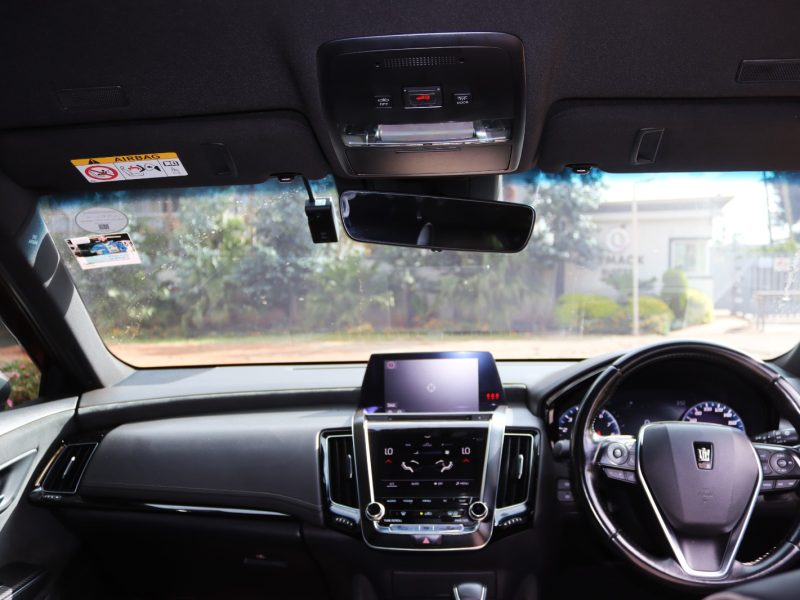 Toyota Crown RS – YOM 2018 | 2500CC Petrol • Silver Exterior Luxury • Performance • Executive Presence