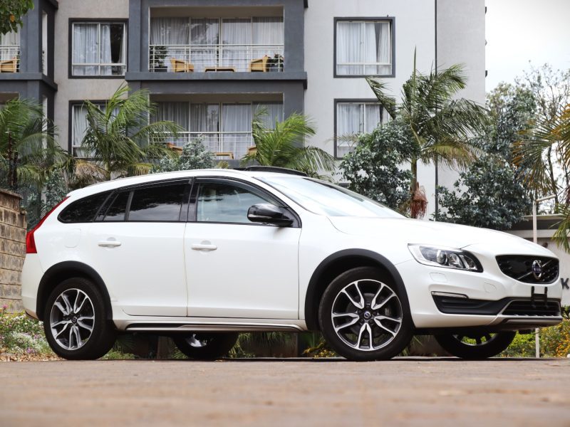 Volvo V60 Cross Country – YOM 2018 | 2000CC Diesel Adventure • Comfort • Scandinavian Precision