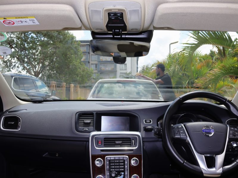 Volvo V60 Cross Country – YOM 2018 | 2000CC Diesel Adventure • Comfort • Scandinavian Precision