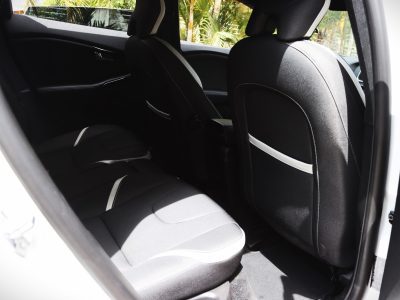 ❄️ VOLVO V40 CROSS COUNTRY D4 – 2018 | Rugged Elegance in Pure White Adventure-Ready • Efficient Diesel Power • Premium Scandinavian Comfort