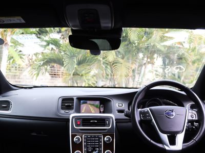 💙 VOLVO V60 – 2018 | Elegant N-Blue Wagon with a Strong 2000CC Diesel Engine Stylish • Practical • Scandinavian Luxury