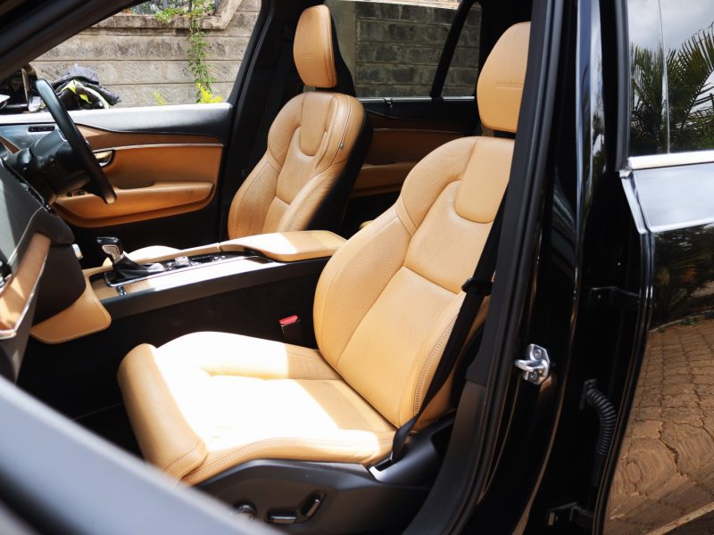 VOLVO XC90 T6 – 2018 | Twin-Turbo Luxury in an Elegant Black Finish Commanding Presence • Twin-Turbo Power • Premium 7-Seater Luxury